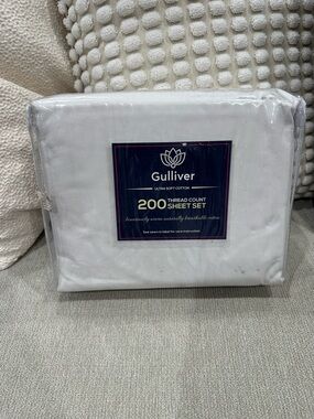 200 Thread Count Ultra Soft White Sheet Set